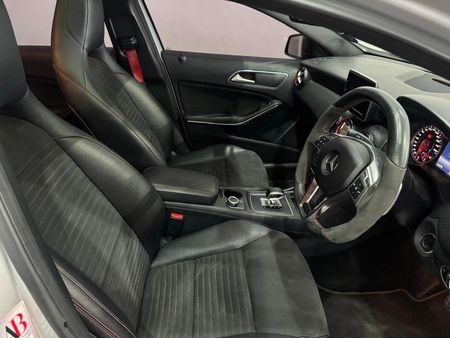 2017-Mercedes-AMG-A-Class-A45-AMG-4Matic_9