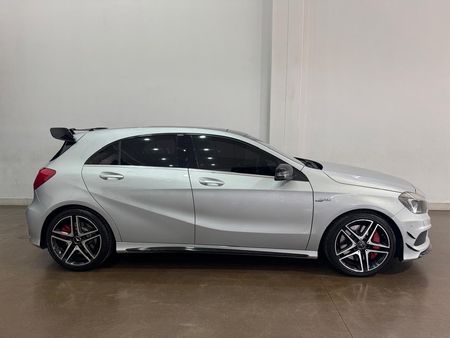 2017-Mercedes-AMG-A-Class-A45-AMG-4Matic_2