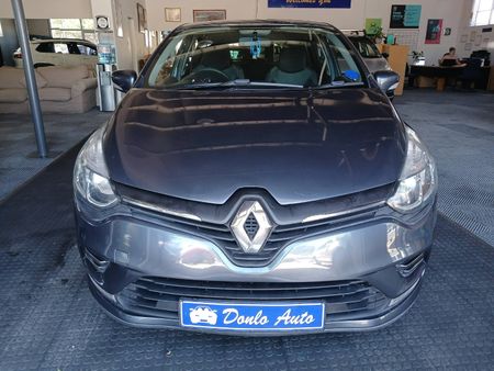 2017-Renault-Clio-IV-900T-Authentique-5-dr-66kW_0