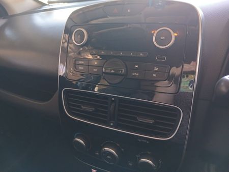2017-Renault-Clio-IV-900T-Authentique-5-dr-66kW_9