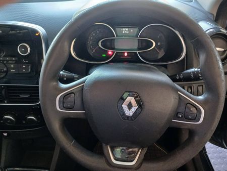 2017-Renault-Clio-IV-900T-Authentique-5-dr-66kW_11