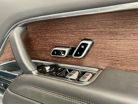 2023-Land-Rover-Range-Rover-44-HSE_9