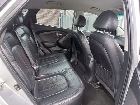 2011-Hyundai-ix35-20-GLS-Executive_9