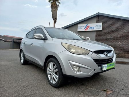 2011-Hyundai-ix35-20-GLS-Executive_1