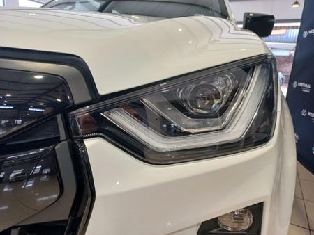 2026-Isuzu-D-Max-19-DDI-HR-X-Rider-Auto-Double-Cab_9