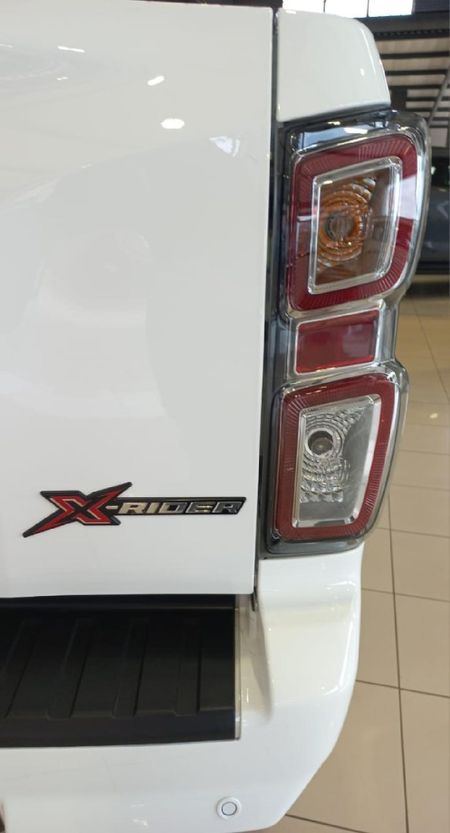 2026-Isuzu-D-Max-19-DDI-HR-X-Rider-Auto-Double-Cab_11