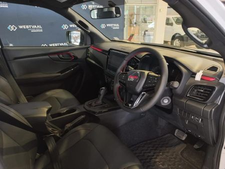 2026-Isuzu-D-Max-19-DDI-HR-X-Rider-Auto-Double-Cab_12