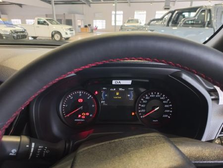 2026-Isuzu-D-Max-19-DDI-HR-X-Rider-Auto-Double-Cab_13