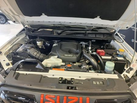 2026-Isuzu-D-Max-19-DDI-HR-X-Rider-Auto-Double-Cab_18