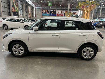 2025-Suzuki-Swift-12-GL-Auto_5