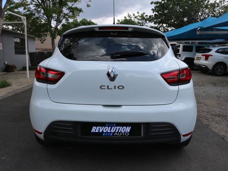 2019-Renault-Clio-IV-900T-Authentique-5-dr-66kW_3