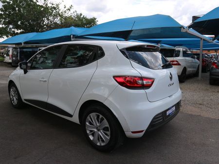 2019-Renault-Clio-IV-900T-Authentique-5-dr-66kW_4