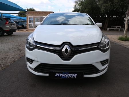 2019-Renault-Clio-IV-900T-Authentique-5-dr-66kW_7