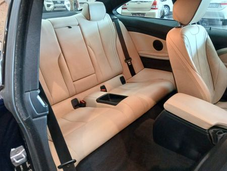 2019-BMW-4-Series-420i-Coupe_20