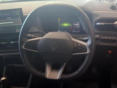 2025-Renault-Duster-12T-Zen-4x4-Mhev_12