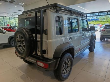 2025-Suzuki-Jimny-15-GL-AllGrip-5-Door_11