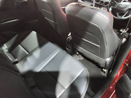 2021-Hyundai-Grand-i10-12-Fluid-Auto-Petrol_17