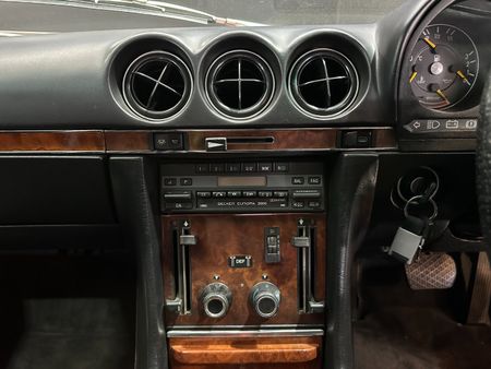 1988-Mercedes-Benz-SL-500_12