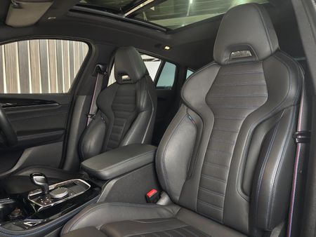 2023-BMW-X4-M40i_20