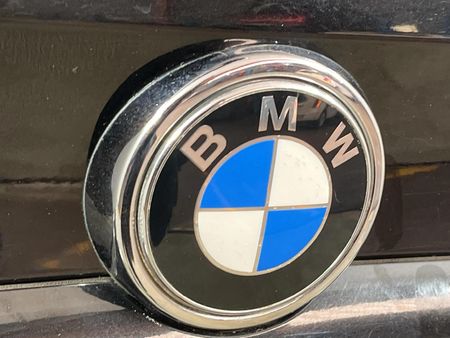 2005-BMW-X5-48is-Auto_10