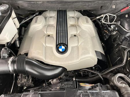 2005-BMW-X5-48is-Auto_11