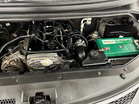 2014-Hyundai-H-1-25-CRDi-VGT-Wagon-Auto_13