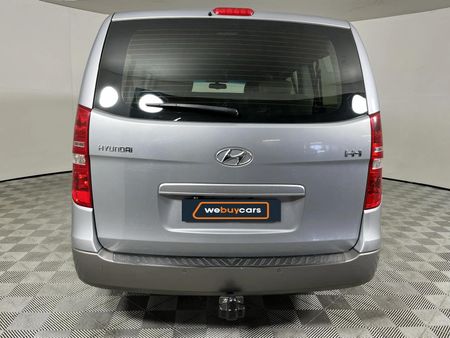 2014-Hyundai-H-1-25-CRDi-VGT-Wagon-Auto_19