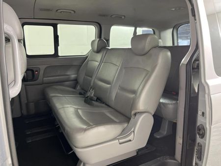 2014-Hyundai-H-1-25-CRDi-VGT-Wagon-Auto_3