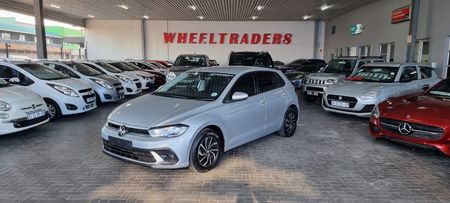 2022-Volkswagen-Polo-10-TSI-Life_4