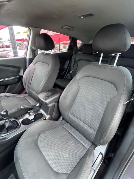 2015-Hyundai-ix35-20-Premium_9