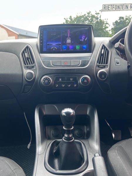 2015-Hyundai-ix35-20-Premium_10