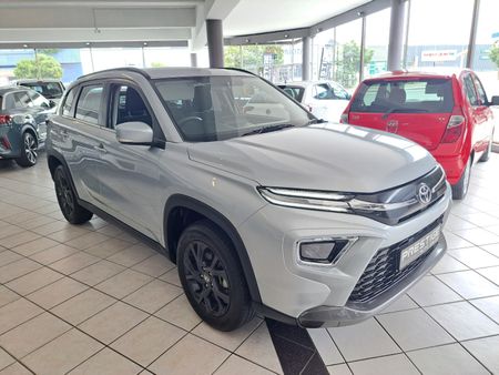 2024-Toyota-Urban-Cruiser-15-XR-Auto_15
