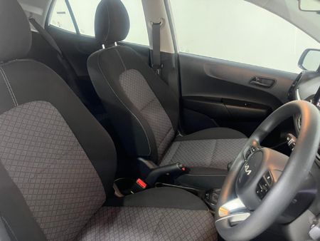 2026-Kia-Picanto-10-LS_11