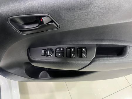 2026-Kia-Picanto-10-LS_14