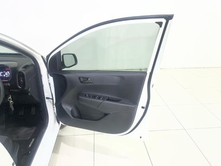 2026-Kia-Picanto-10-LS_15