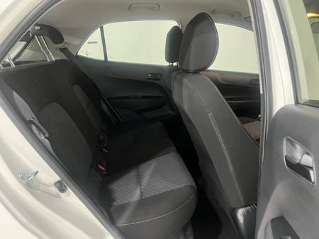 2026-Kia-Picanto-10-LS_18