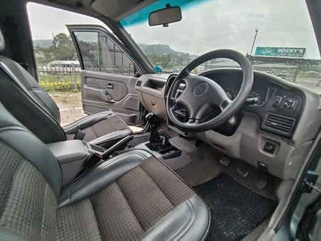 2002-Isuzu-Frontier-280-DT-LX_16