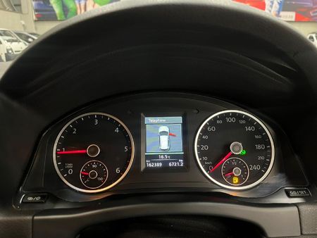 2014-Volkswagen-Tiguan-20-TDI-Sport-Style-4Motion-Auto_10