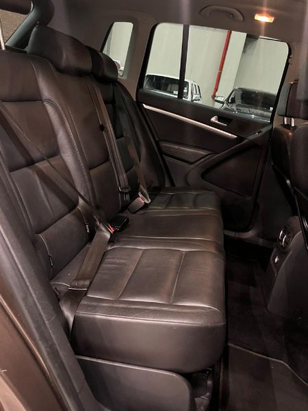 2014-Volkswagen-Tiguan-20-TDI-Sport-Style-4Motion-Auto_12