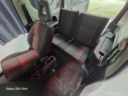 2011-Suzuki-Jimny-13_27