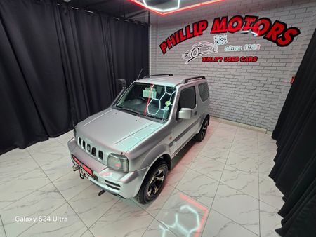 2011-Suzuki-Jimny-13_7