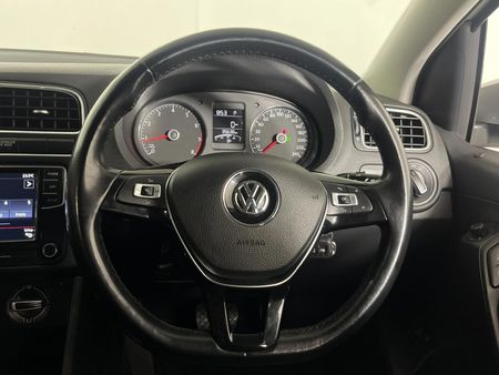 2017-Volkswagen-Polo-GP-16-Comfortline-Auto_11