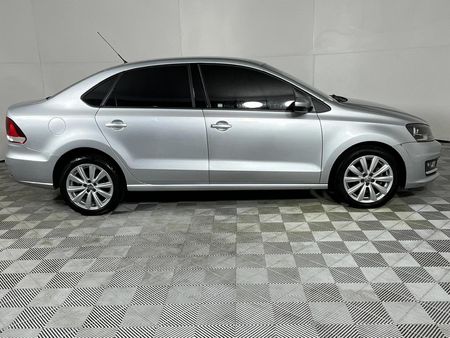 2017-Volkswagen-Polo-GP-16-Comfortline-Auto_16