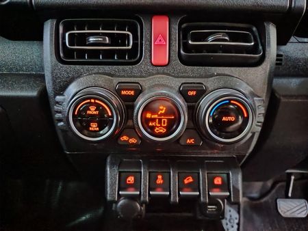 2022-Suzuki-Jimny-15-GLX-Auto_9