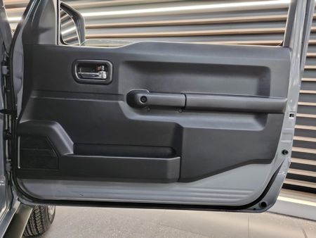2022-Suzuki-Jimny-15-GLX-Auto_6