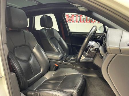 2014-Porsche-Macan-S-Diesel_6