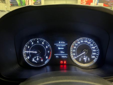 2022-Hyundai-Venue-10-TGDI-Motion_10