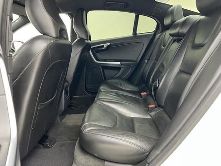2015-Volvo-S60-T3-Excel-Auto_11