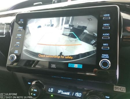2025-Toyota-Hilux-28-GD-6-RB-Legend-55-Auto-Double-Cab_15