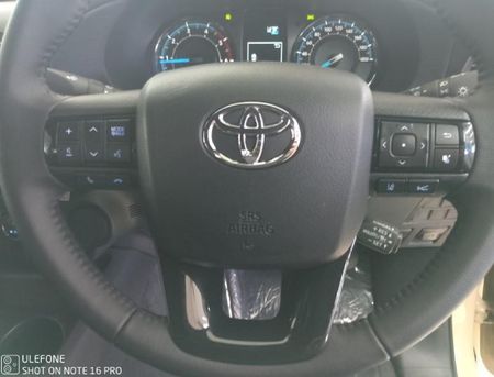 2025-Toyota-Hilux-28-GD-6-RB-Legend-55-Auto-Double-Cab_17